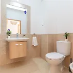 Lorraine - Duplex, With Pool & Sun Deck