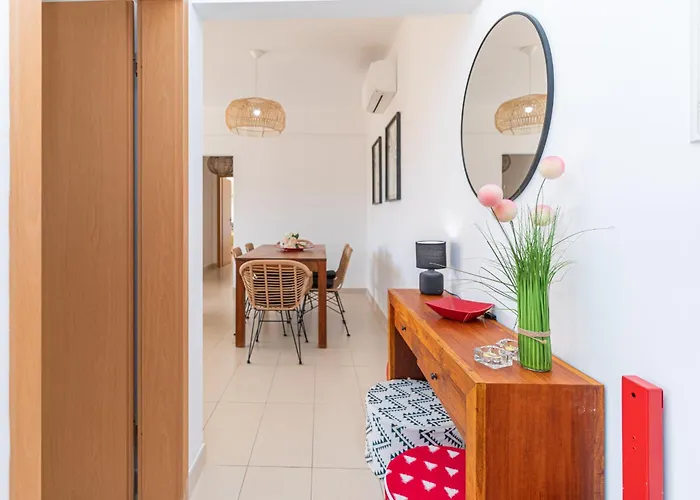 Lorraine - Duplex, With Pool & Sun Deck