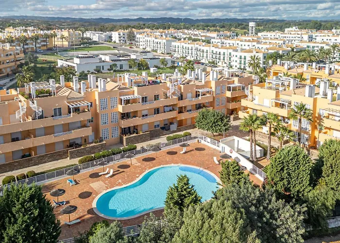 Lorraine - Duplex, With Pool & Sun Deck