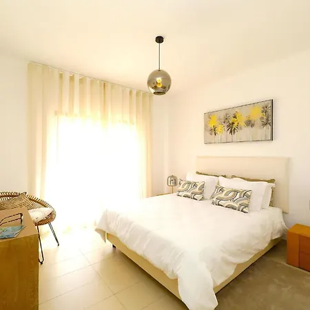 Lorraine - Duplex, With Pool & Sun Deck Apartment *