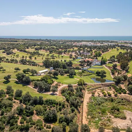 Lorraine - Duplex, With Pool & Sun Deck Conceição