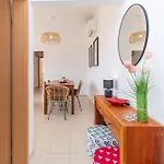 Lorraine - Duplex, With Pool & Sun Deck