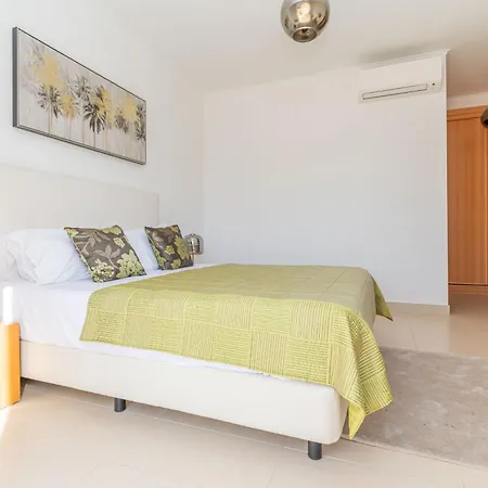 Lorraine - Duplex, With Pool & Sun Deck Appartement Conceição